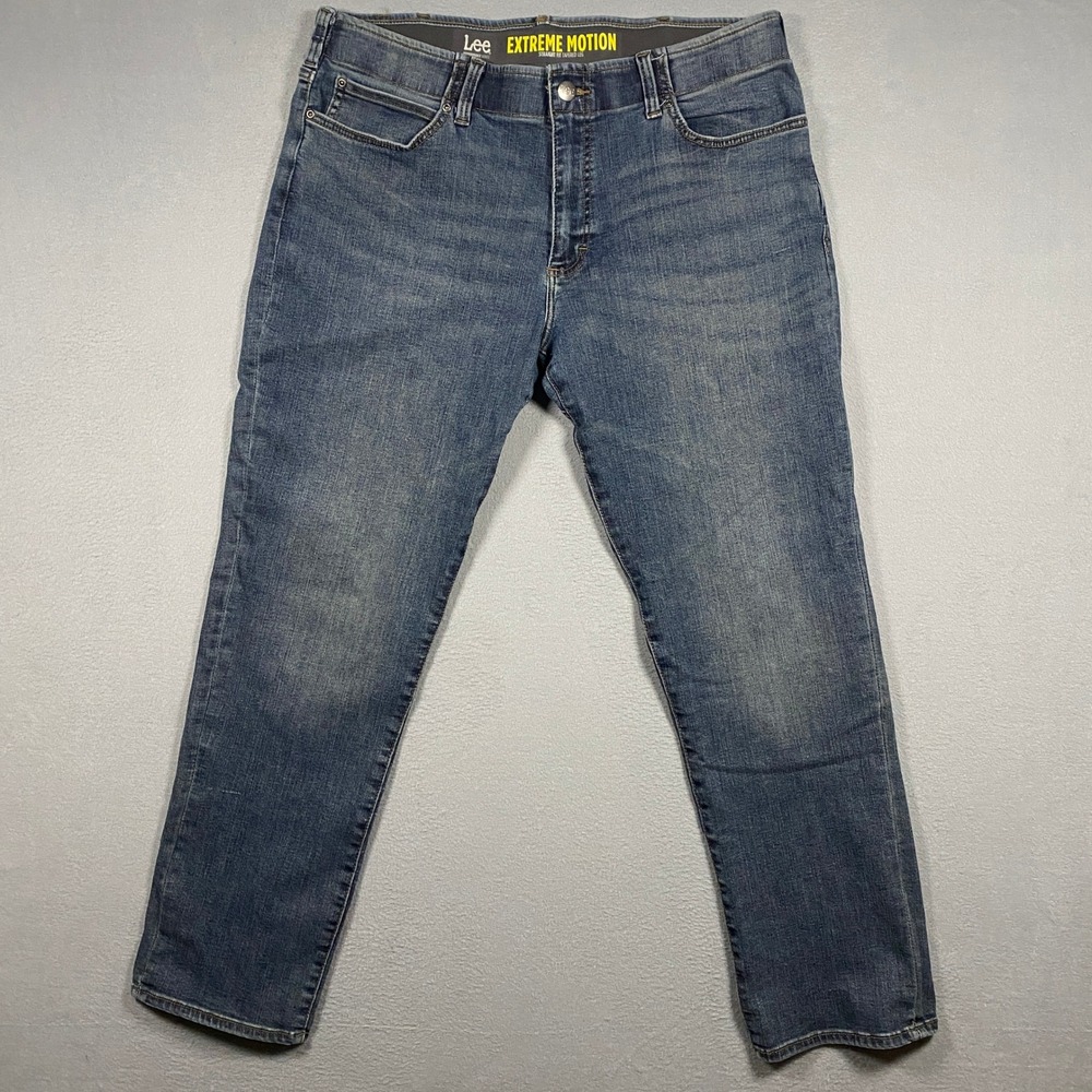 Lee Extreme Motion Jeans Mens 38x32 Blue Straight Fit Performance Stretch Denim